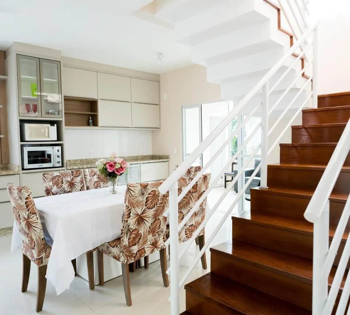 Linda Casa 4 Quartos 500M Da Praia Dos Ingleses Florianópolis Dom wakacyjny